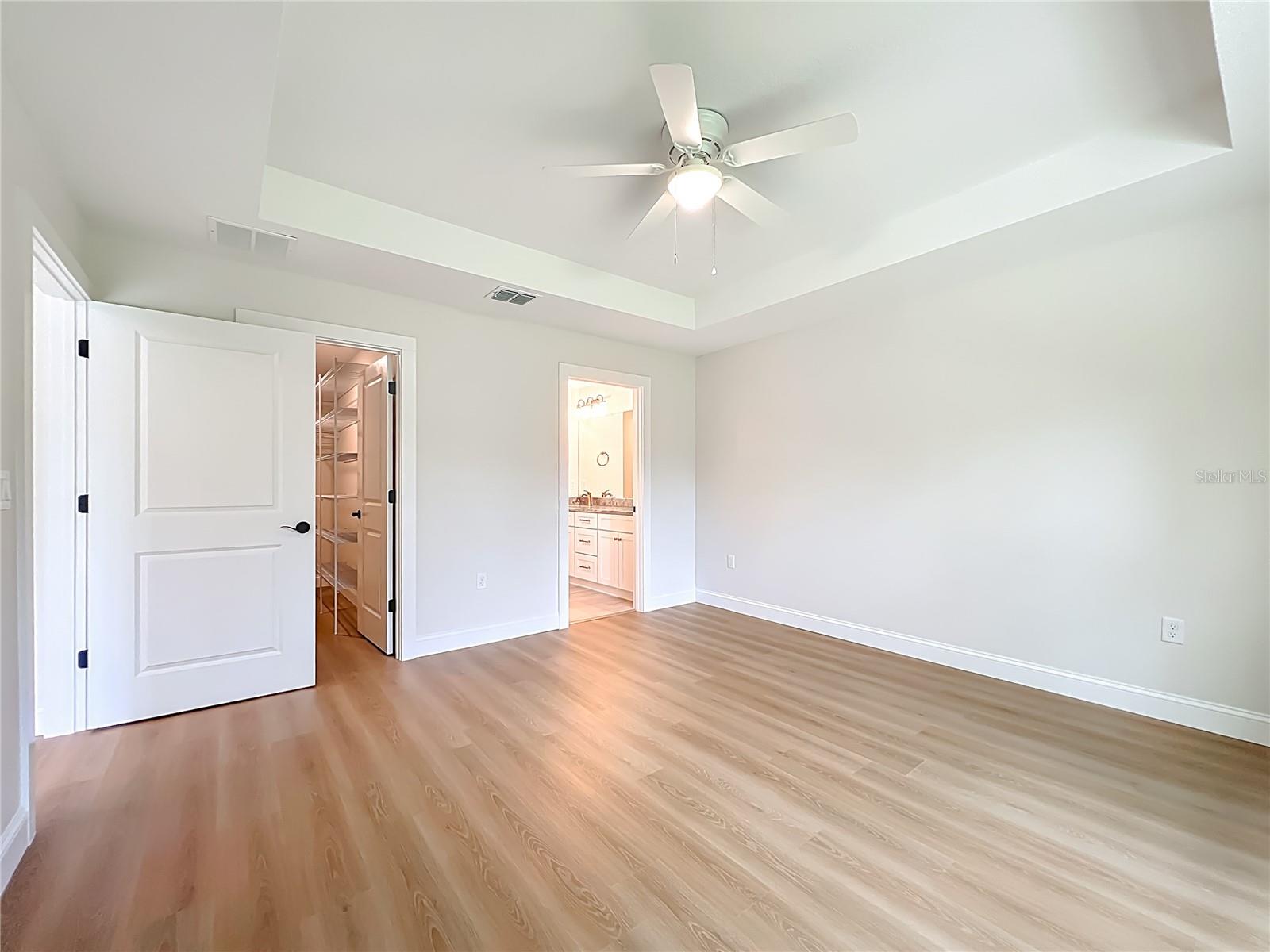 Listing photo id 37 for 6526 Earlshire Terrace