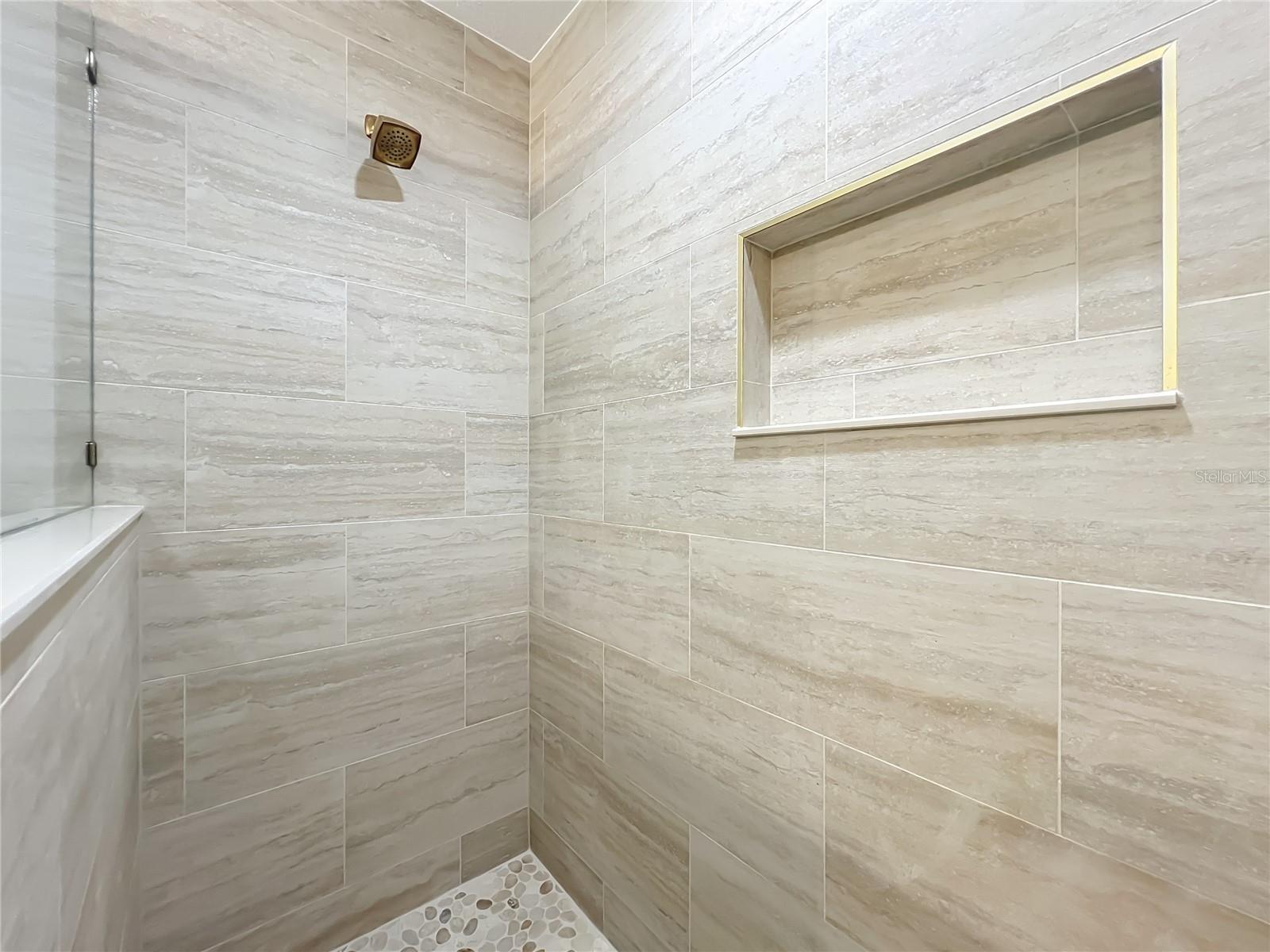 Listing photo id 43 for 6526 Earlshire Terrace