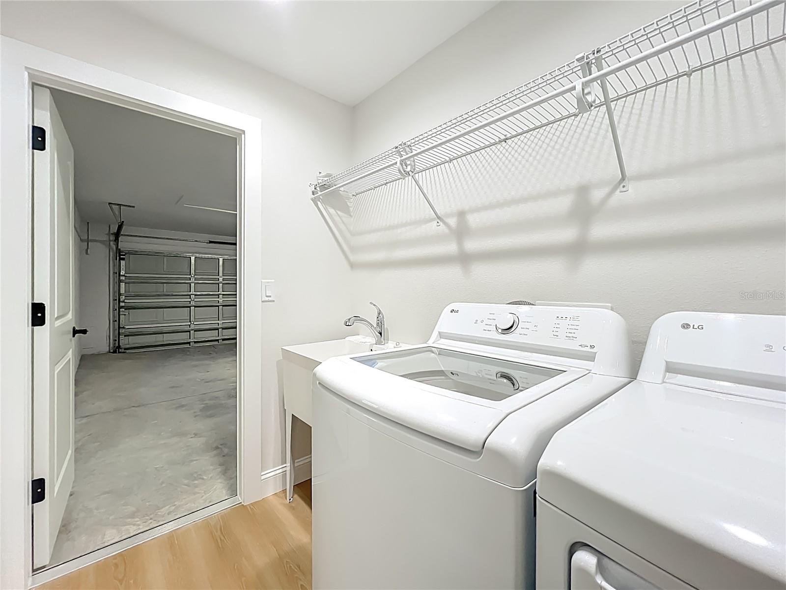 Listing photo id 45 for 6526 Earlshire Terrace