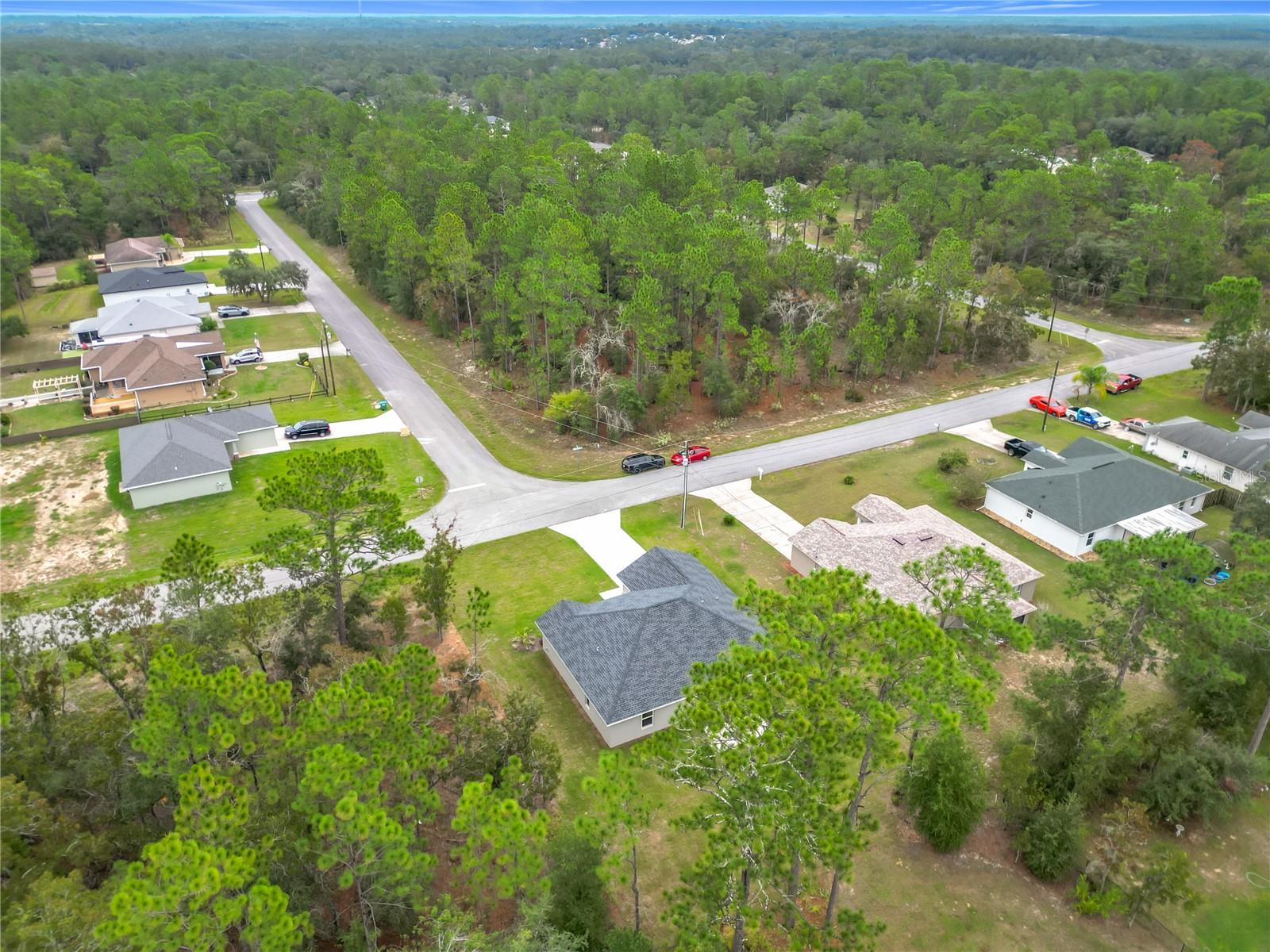 Listing photo id 59 for 6526 Earlshire Terrace