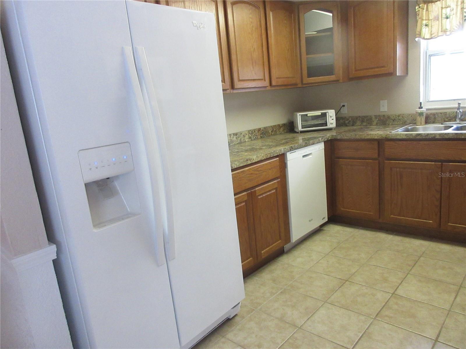 Listing photo id 2 for 4108 Casa Terrace