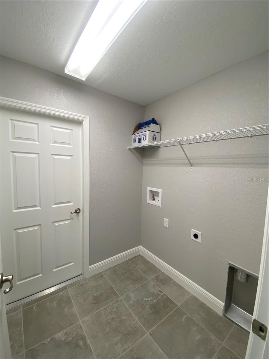 Image 21 of 24 For 2840 147th Street