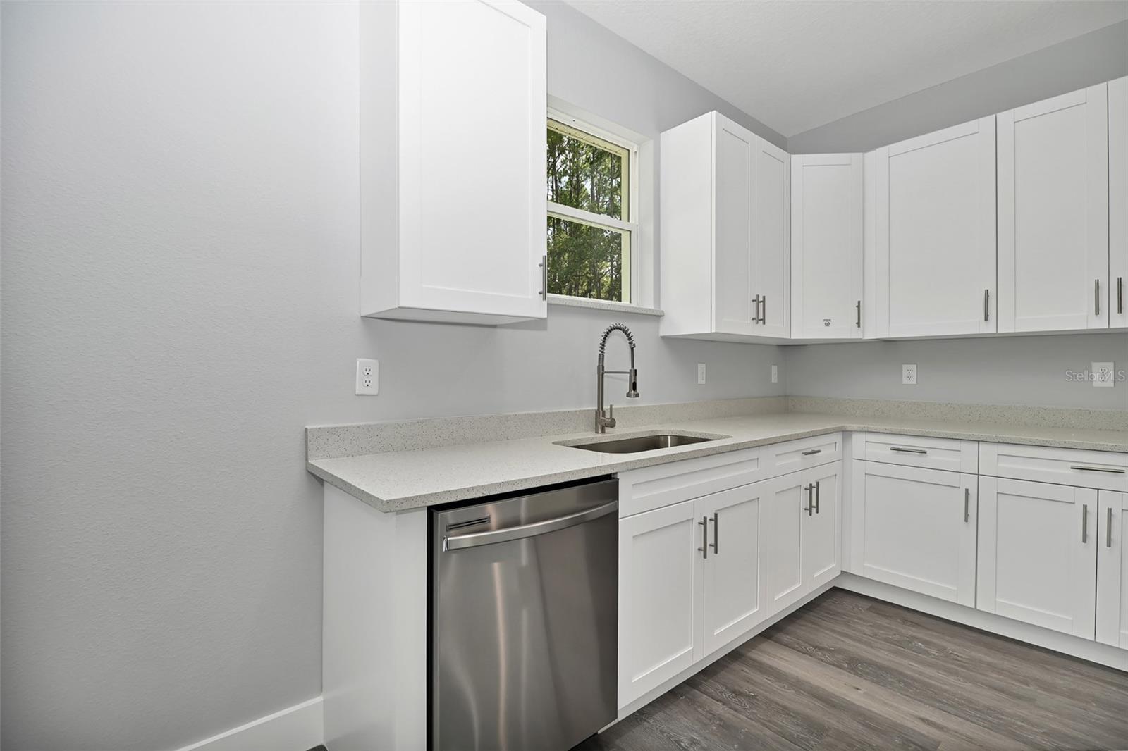 Image 11 of 35 For 6237 143rd Street