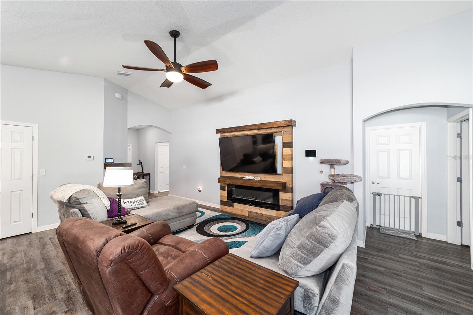 Image 11 of 41 For 11538 59th Terrace