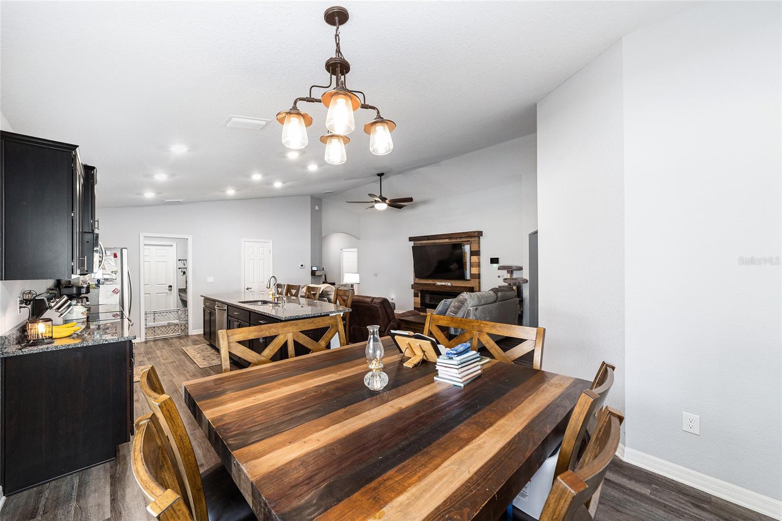 Image 17 of 41 For 11538 59th Terrace