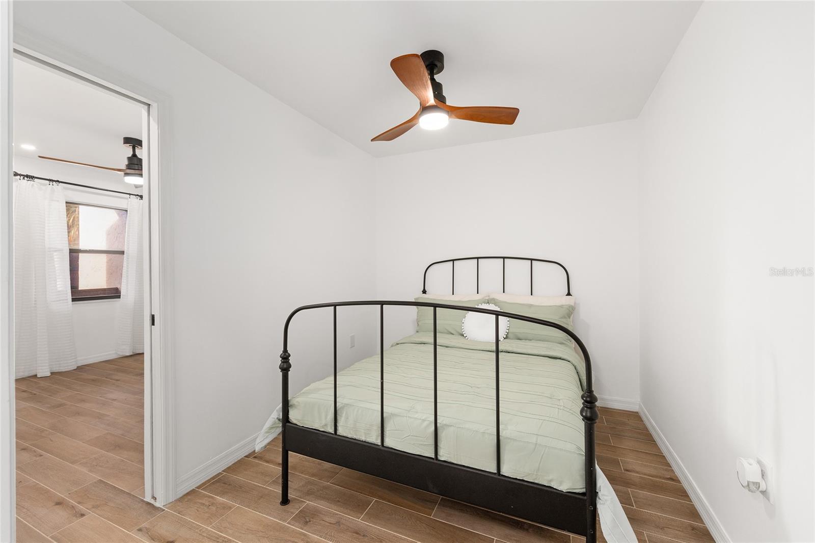 Image 19 of 22 For 2437 6th Street 14
