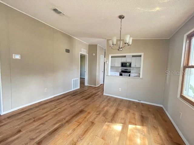 Image 7 of 20 For 909 Orchid Street