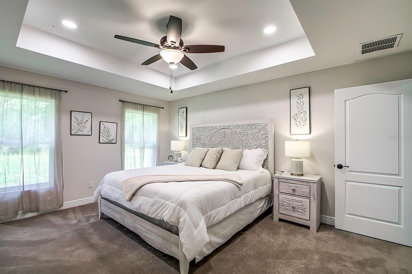 Listing photo id 8 for 2143 Hampshire Boulevard