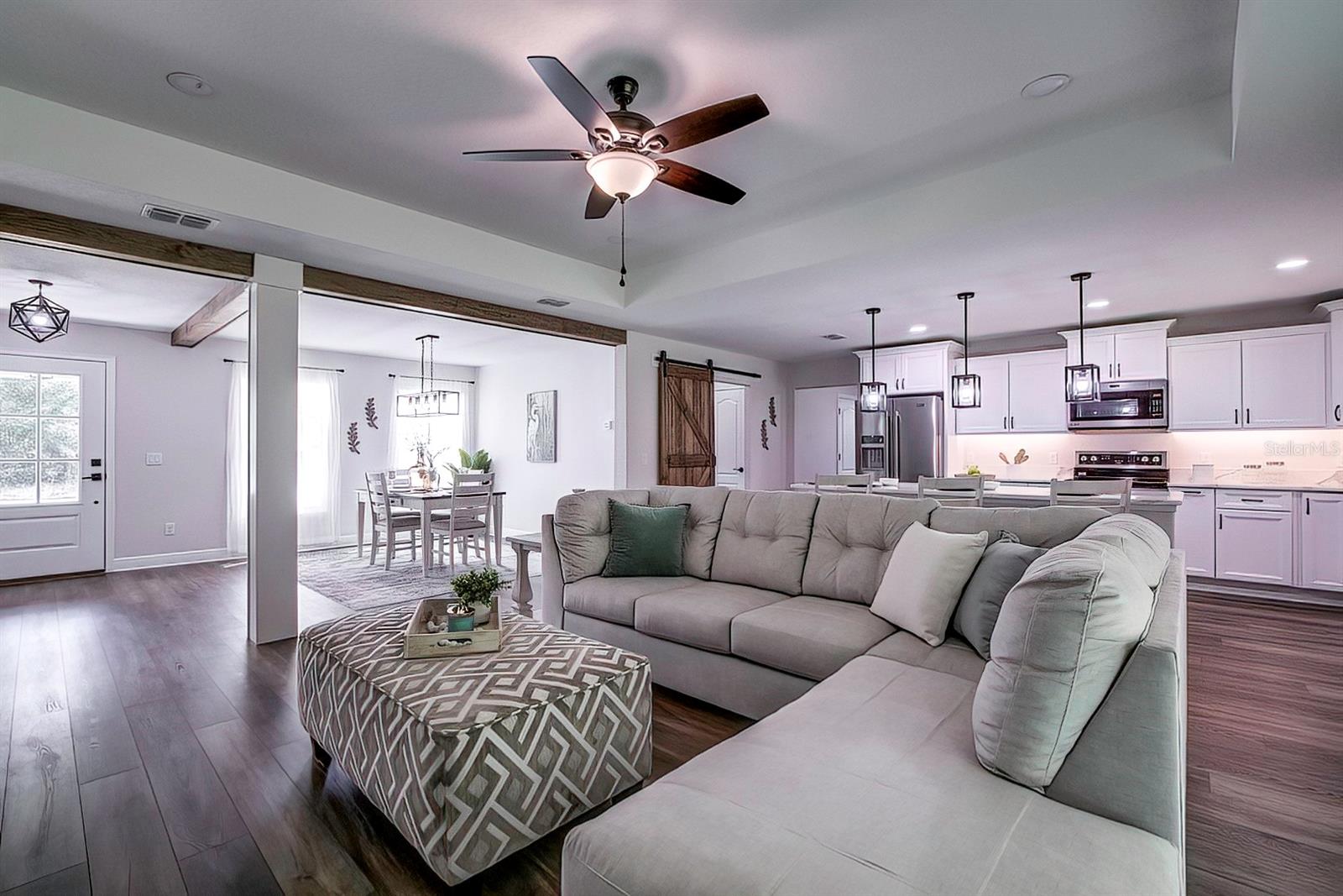 Listing photo id 0 for 2143 Hampshire Boulevard