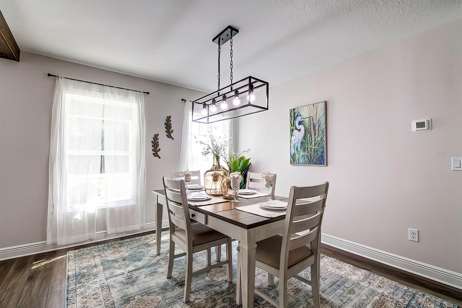 Listing photo id 5 for 2143 Hampshire Boulevard