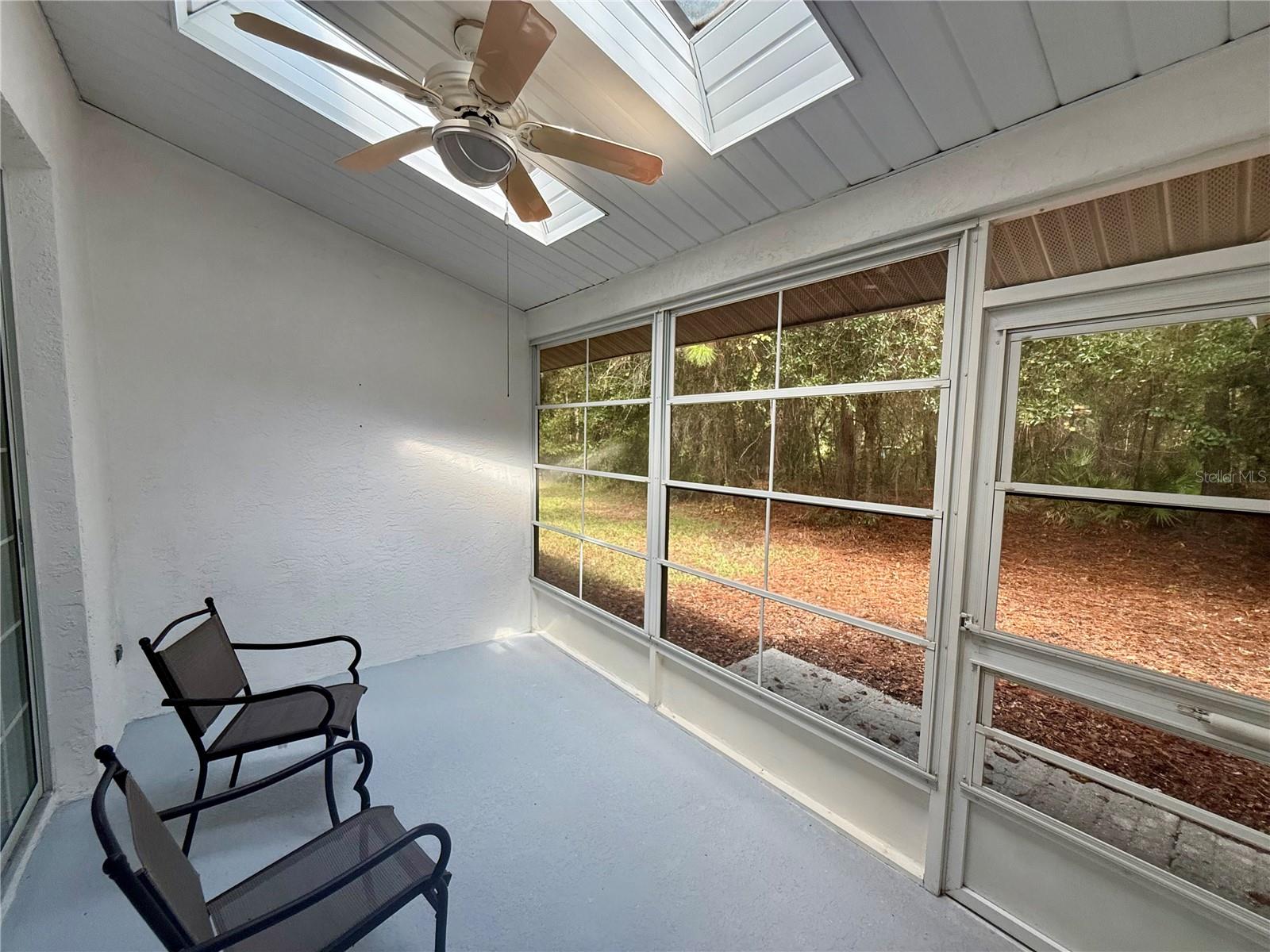 Image 40 of 47 For 8037 115th Loop