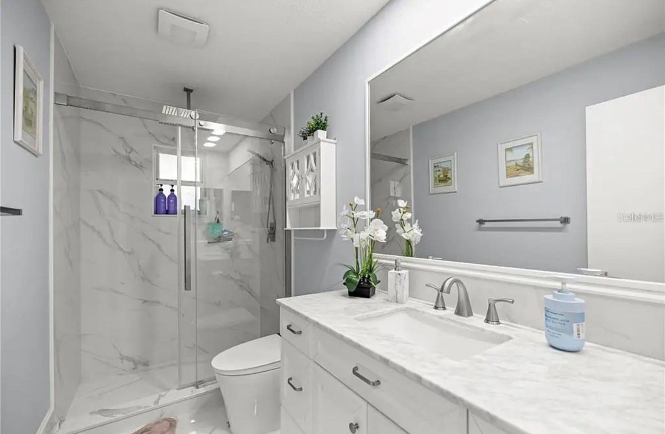 Image 11 of 22 For 2201 45 Street