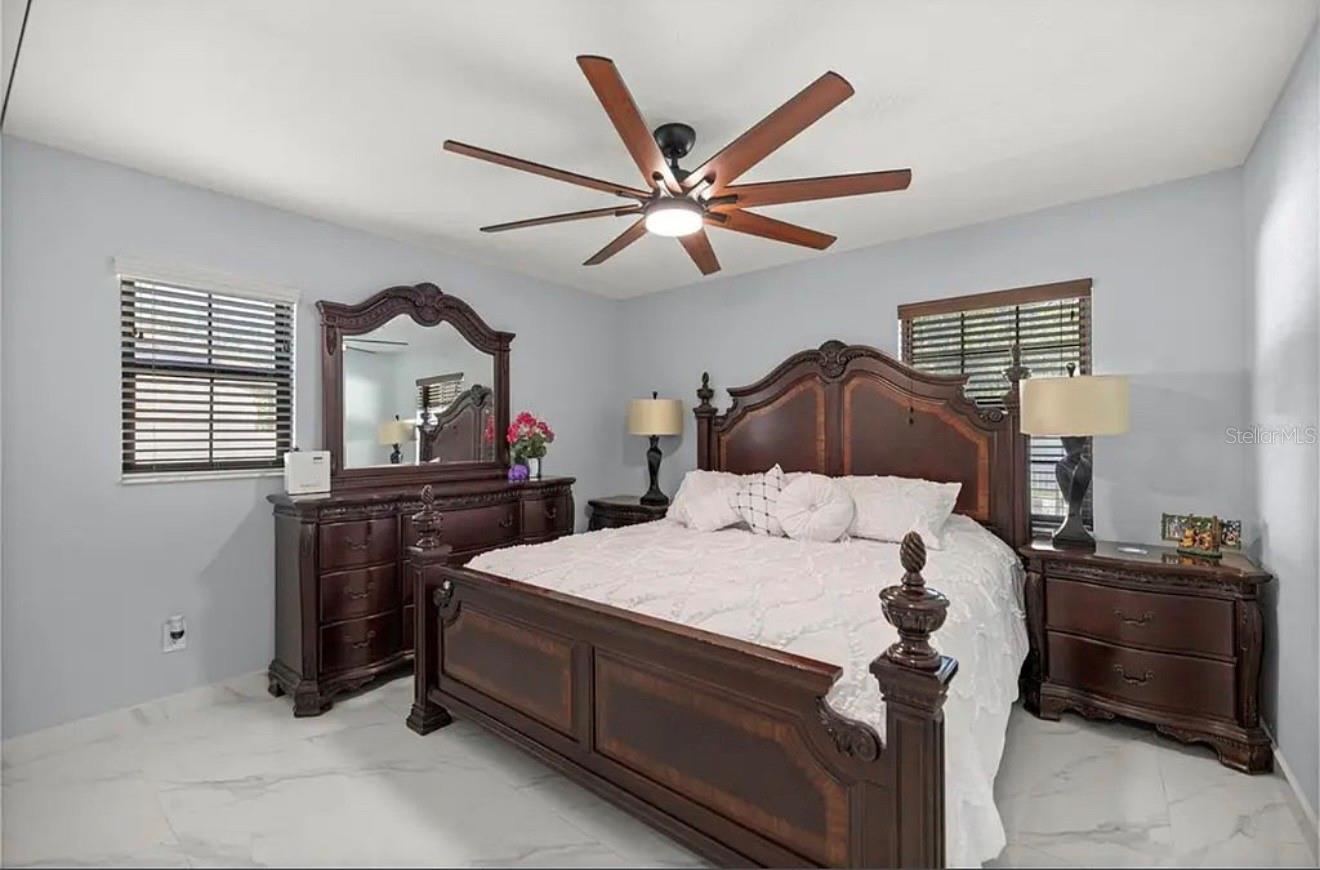 Image 12 of 22 For 2201 45 Street