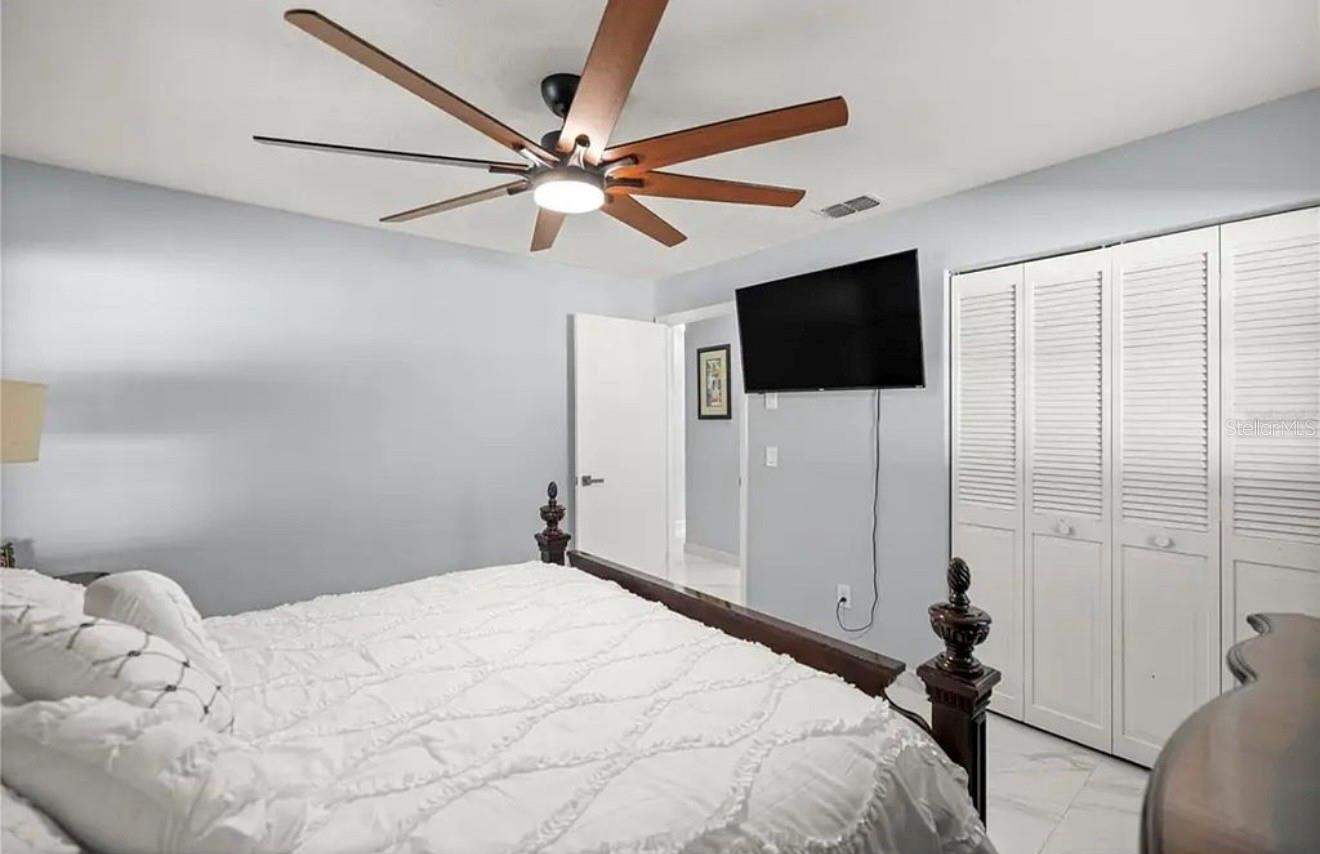 Image 14 of 22 For 2201 45 Street