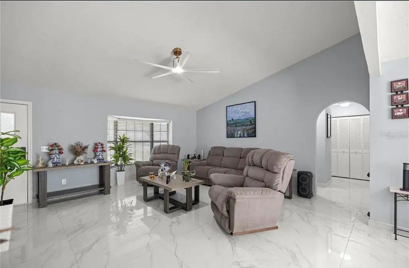 Image 2 of 22 For 2201 45 Street