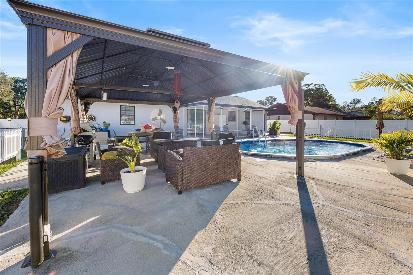 Image 31 of 38 For 2201 45 Street