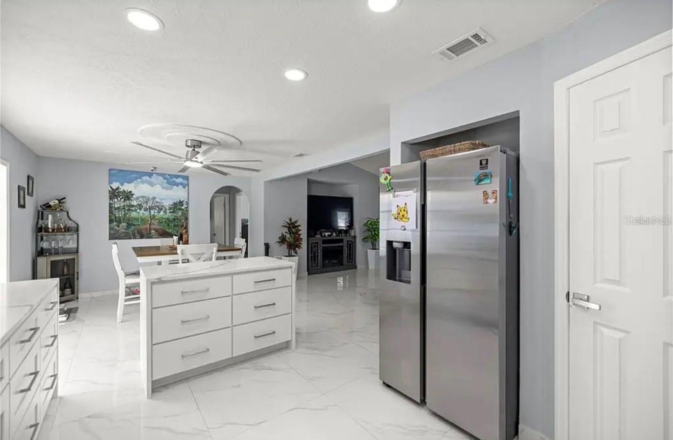 Image 8 of 22 For 2201 45 Street