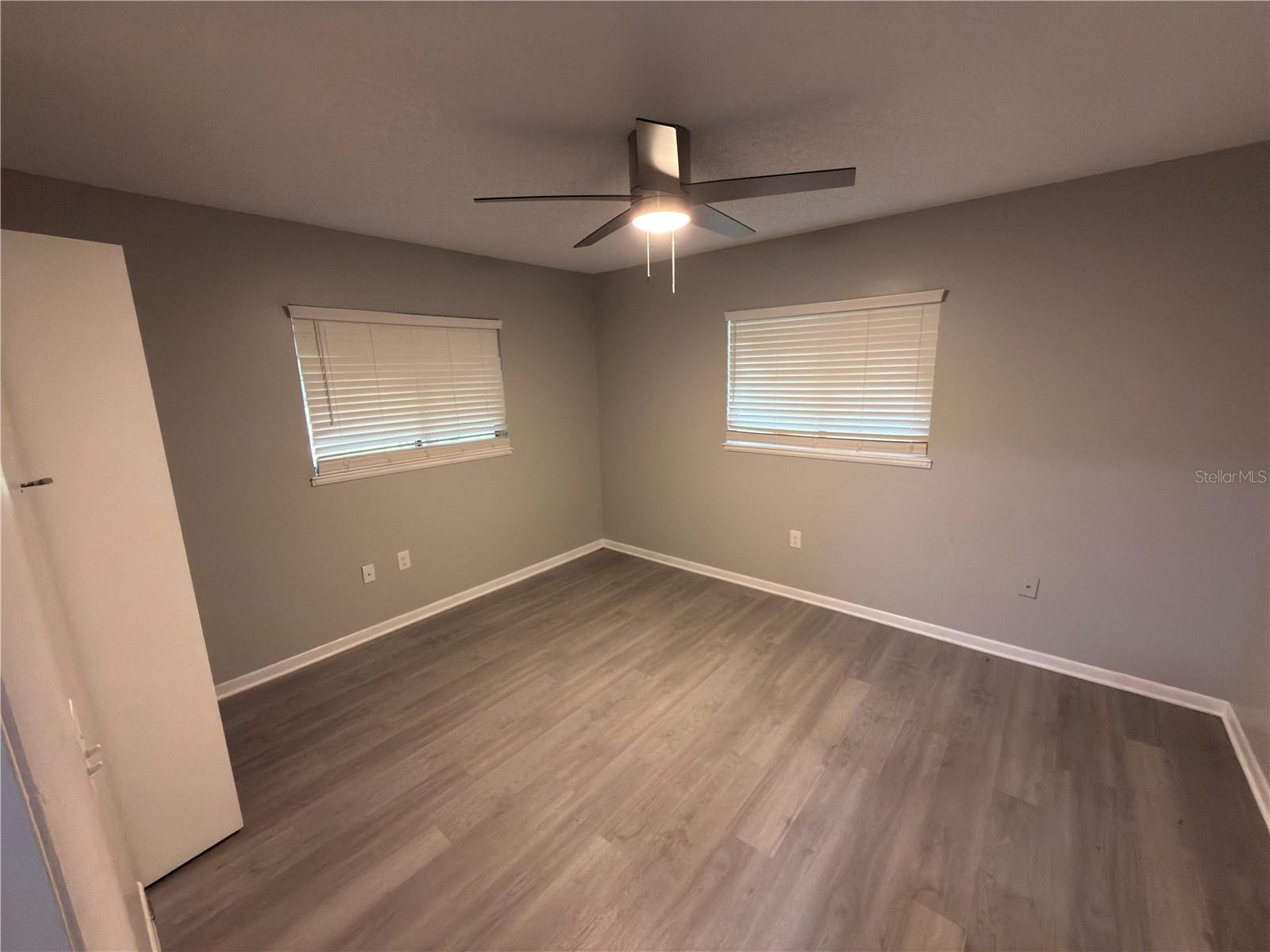 Image 12 of 32 For 9940 101st Lane