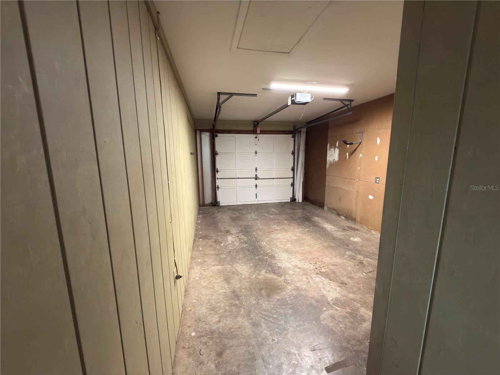 Image 21 of 32 For 9940 101st Lane