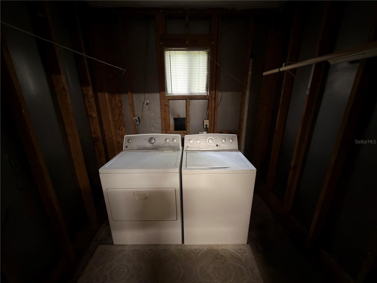 Image 23 of 32 For 9940 101st Lane