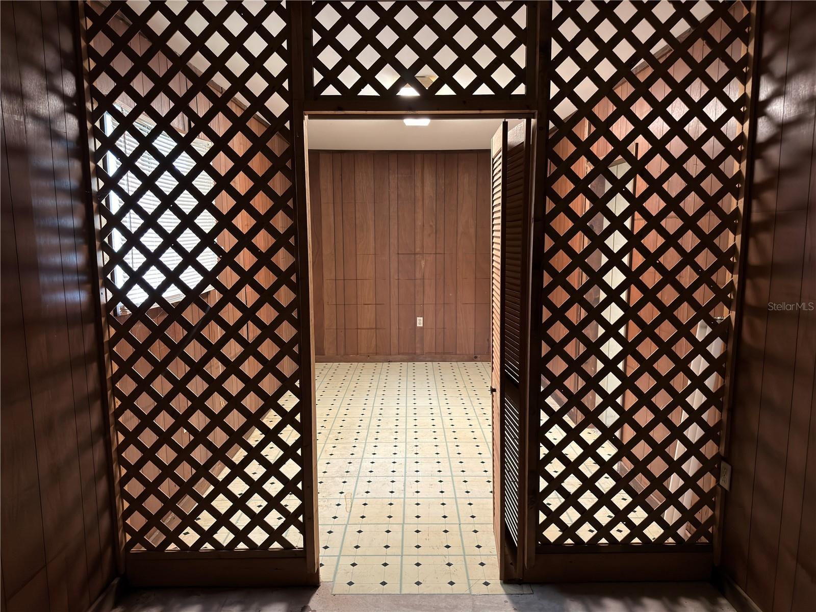 Image 27 of 32 For 9940 101st Lane