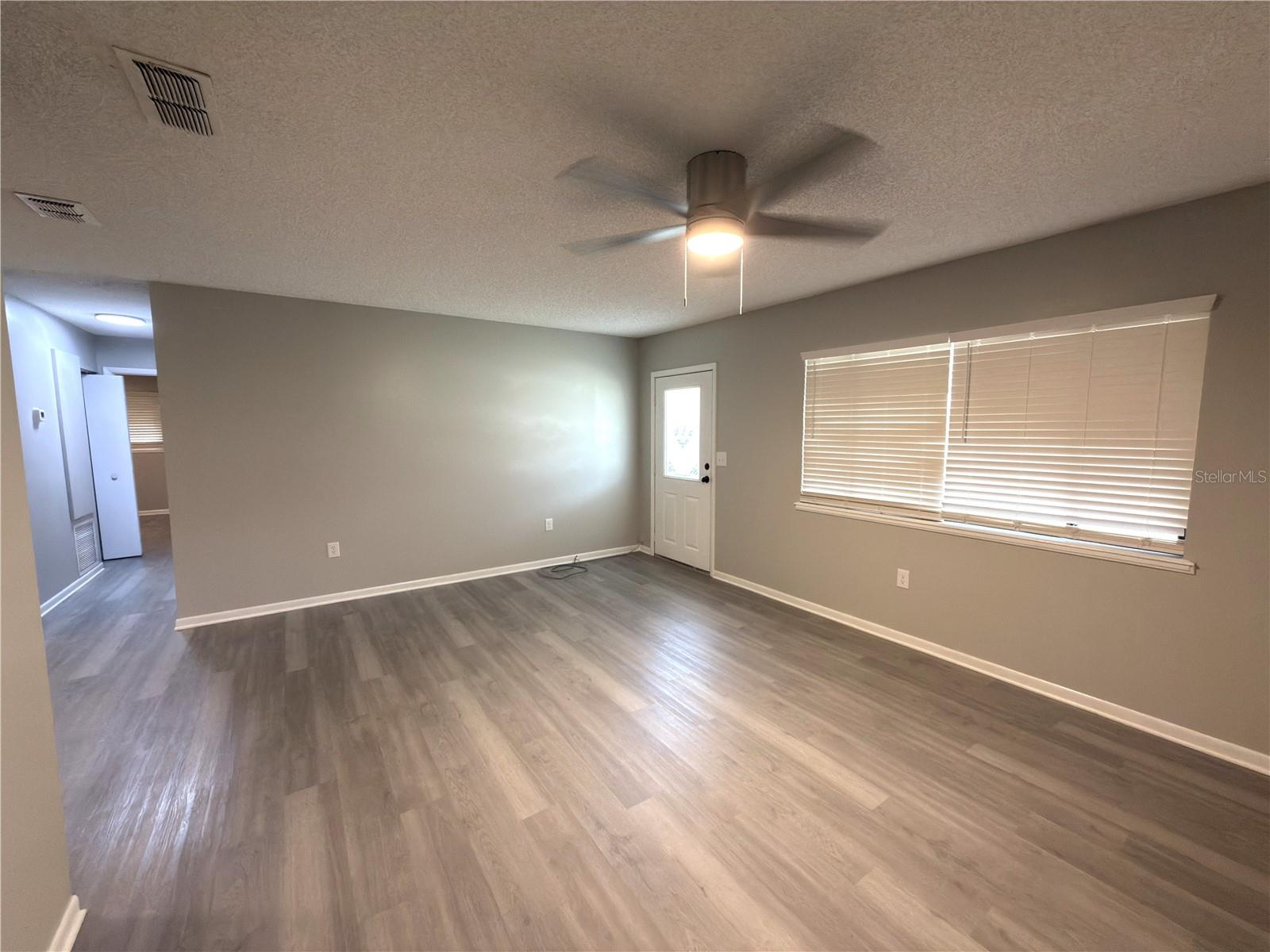 Image 3 of 32 For 9940 101st Lane