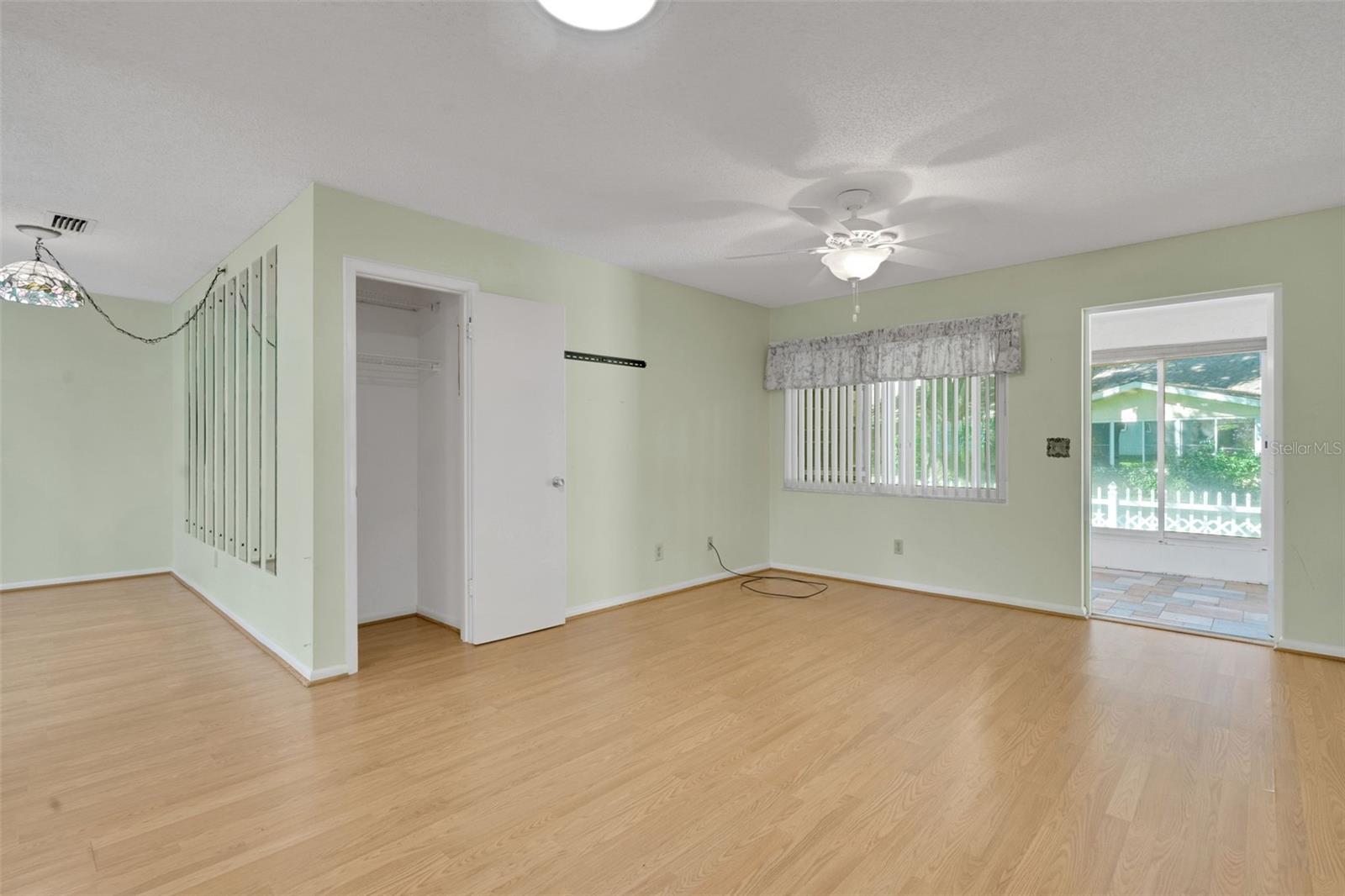 Image 10 of 39 For 8723 93rd Lane A