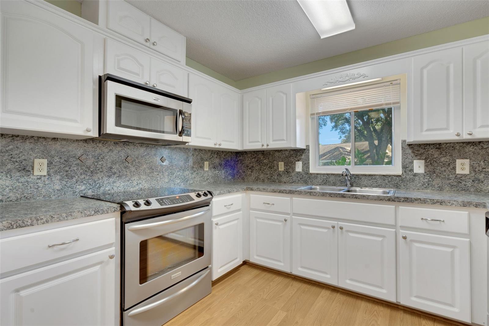 Image 15 of 39 For 8723 93rd Lane A