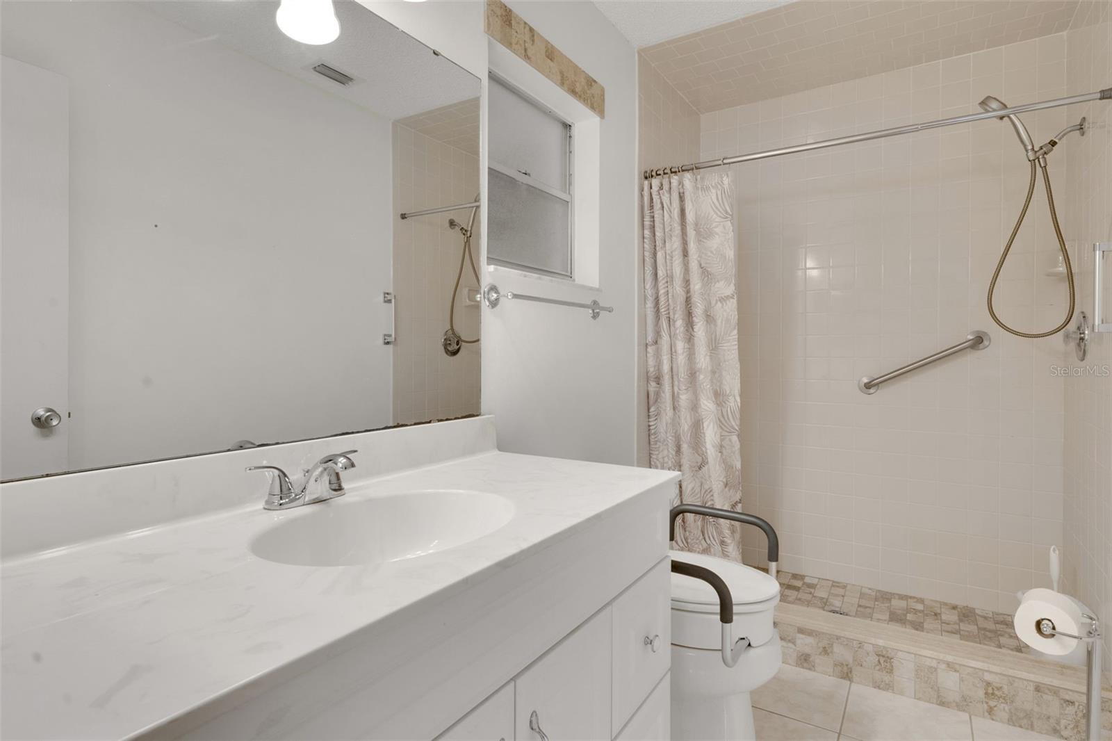 Image 19 of 39 For 8723 93rd Lane A