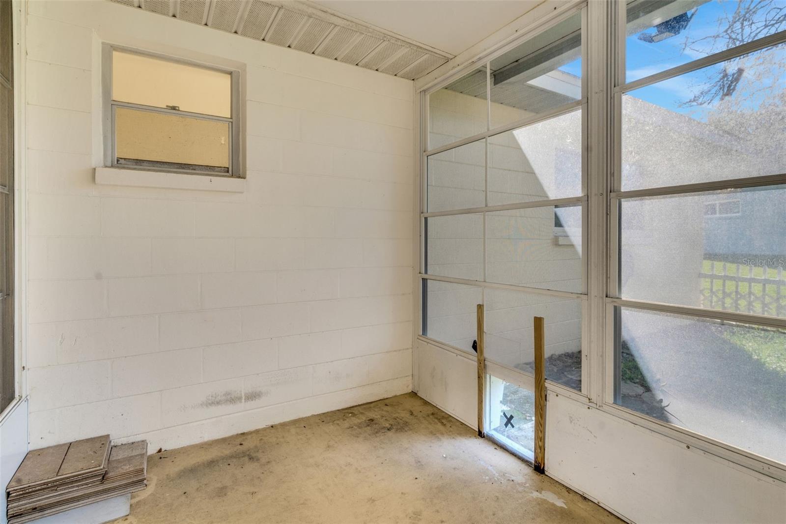 Image 27 of 39 For 8723 93rd Lane A