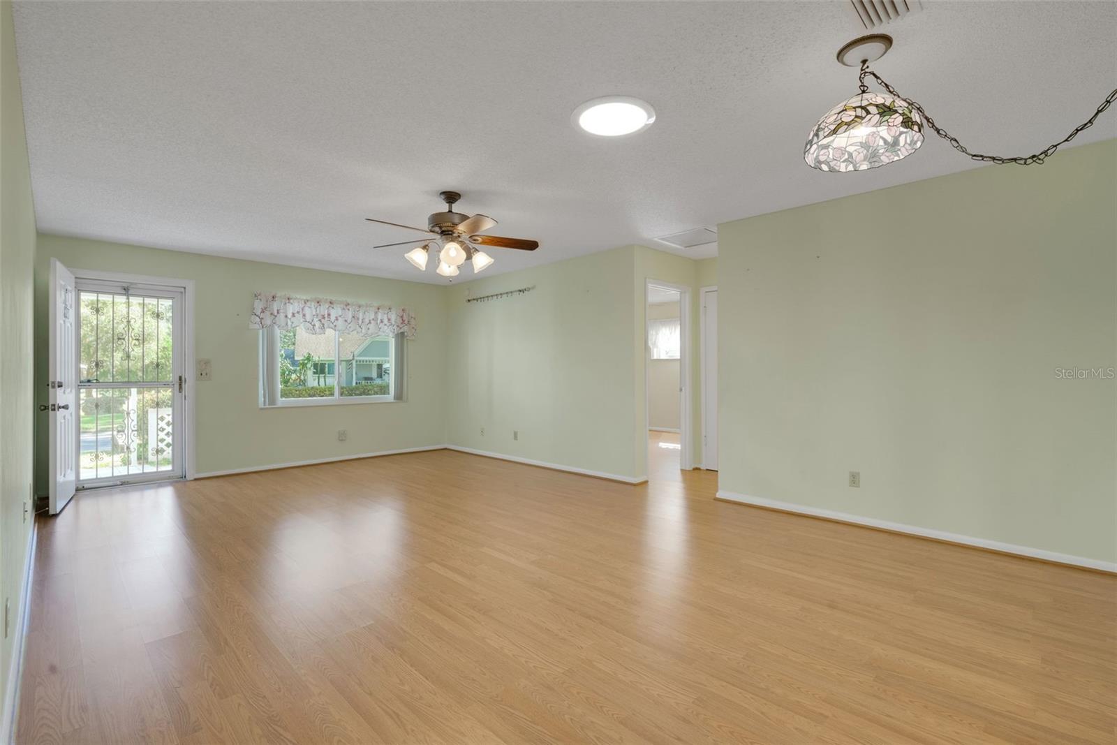 Image 8 of 39 For 8723 93rd Lane A