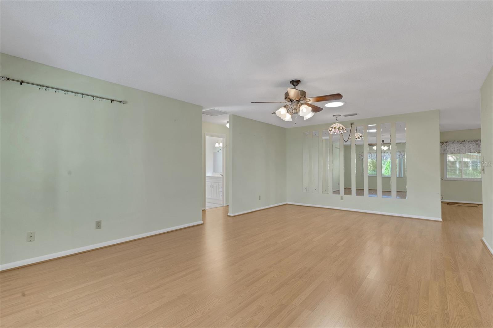 Image 9 of 39 For 8723 93rd Lane A