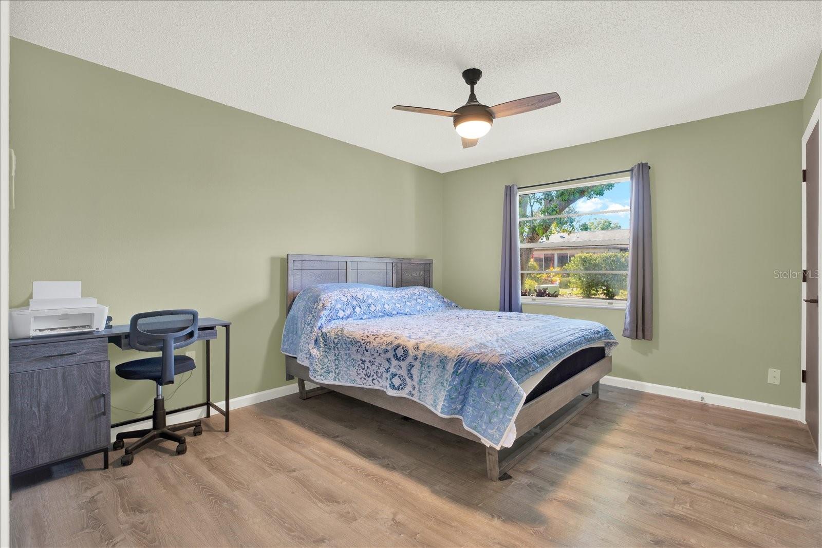 Image 13 of 31 For 9138 Millers Pond Avenue