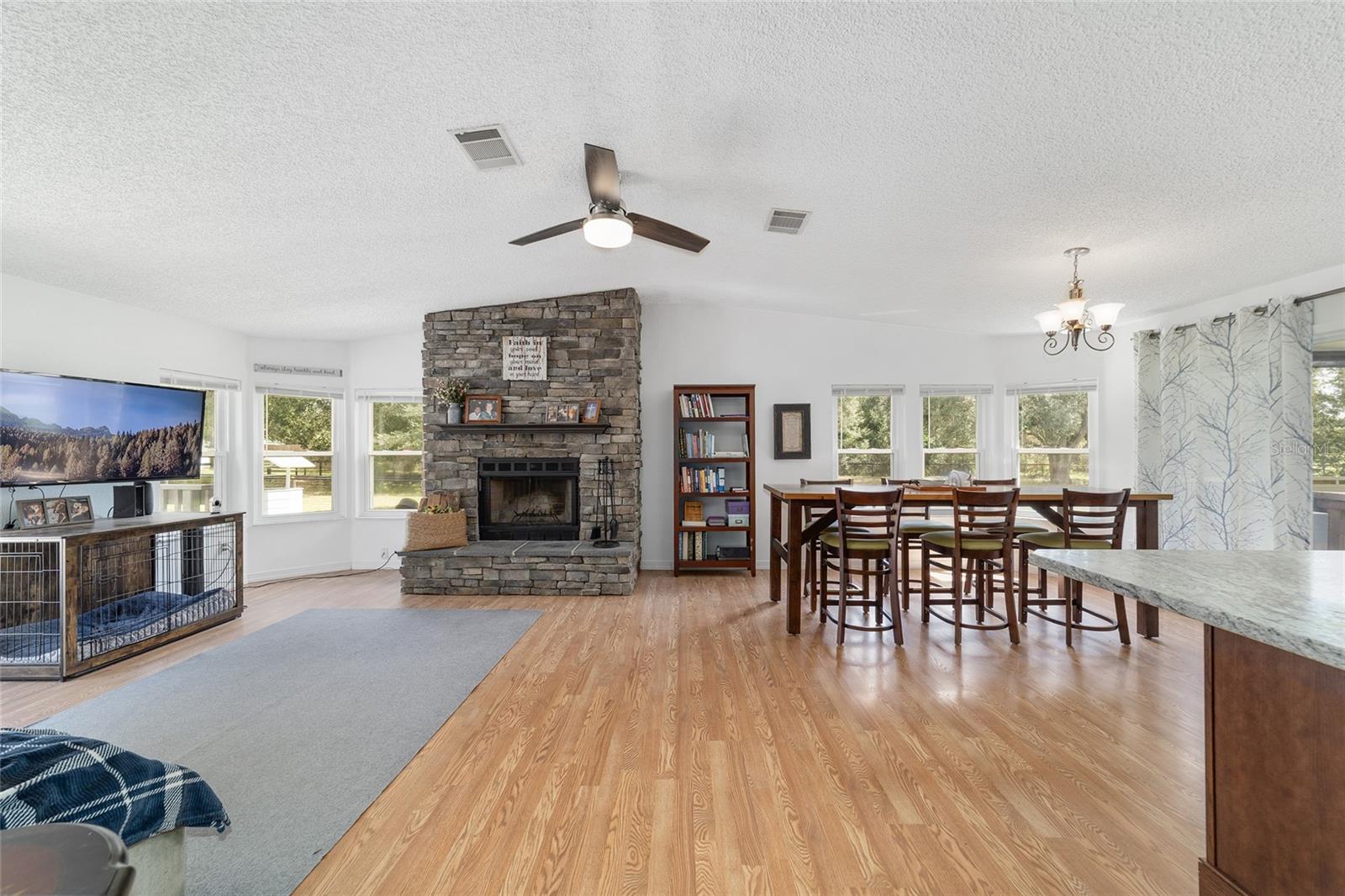 Image 19 of 90 For 7785 19th Place