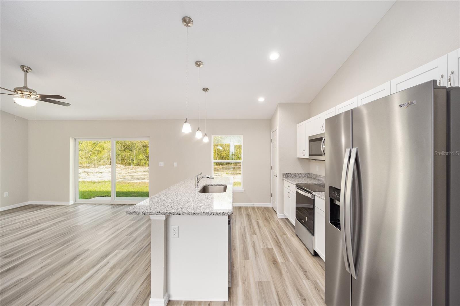 Listing photo id 7 for 3500 Appian Place