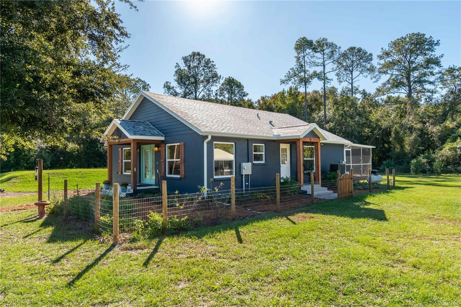 Image 4 of 42 For 6368 Grantham Ct