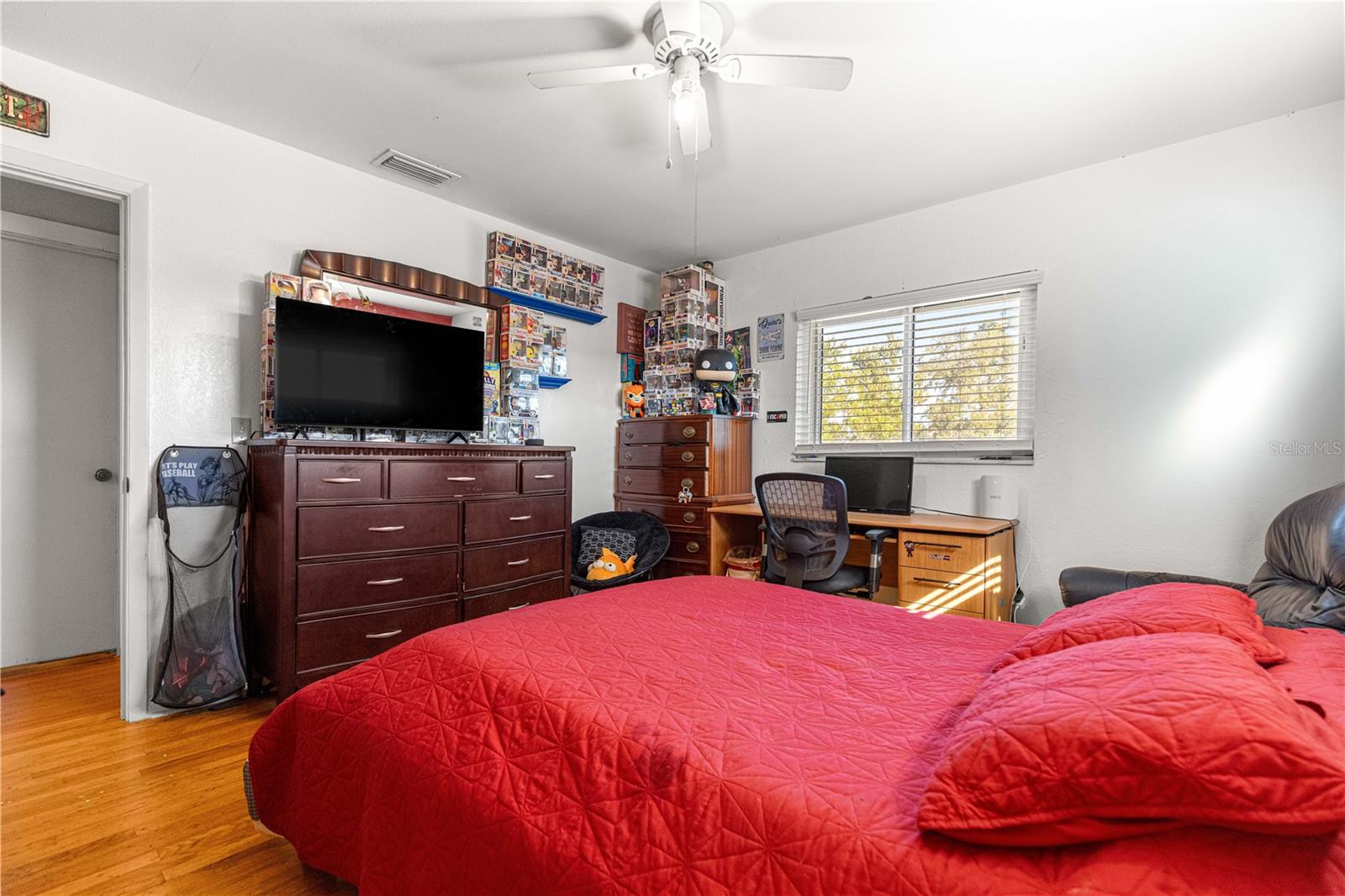 Image 37 of 83 For 1811 50th Avenue