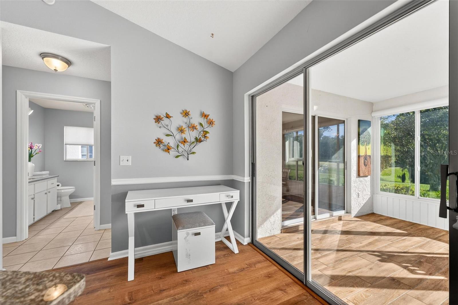 Image 19 of 71 For 2031 50th Avenue