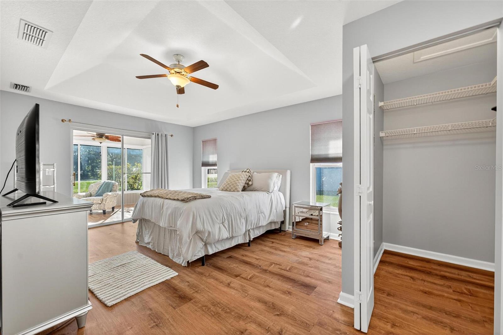 Image 21 of 71 For 2031 50th Avenue