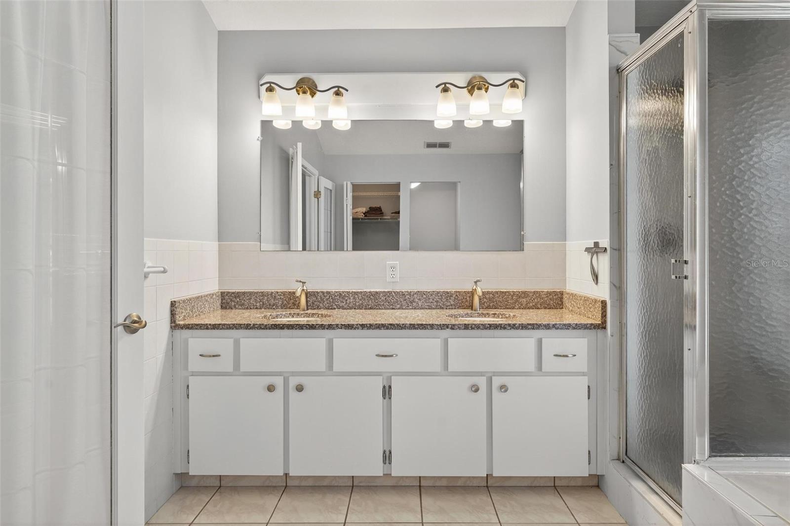 Image 30 of 71 For 2031 50th Avenue
