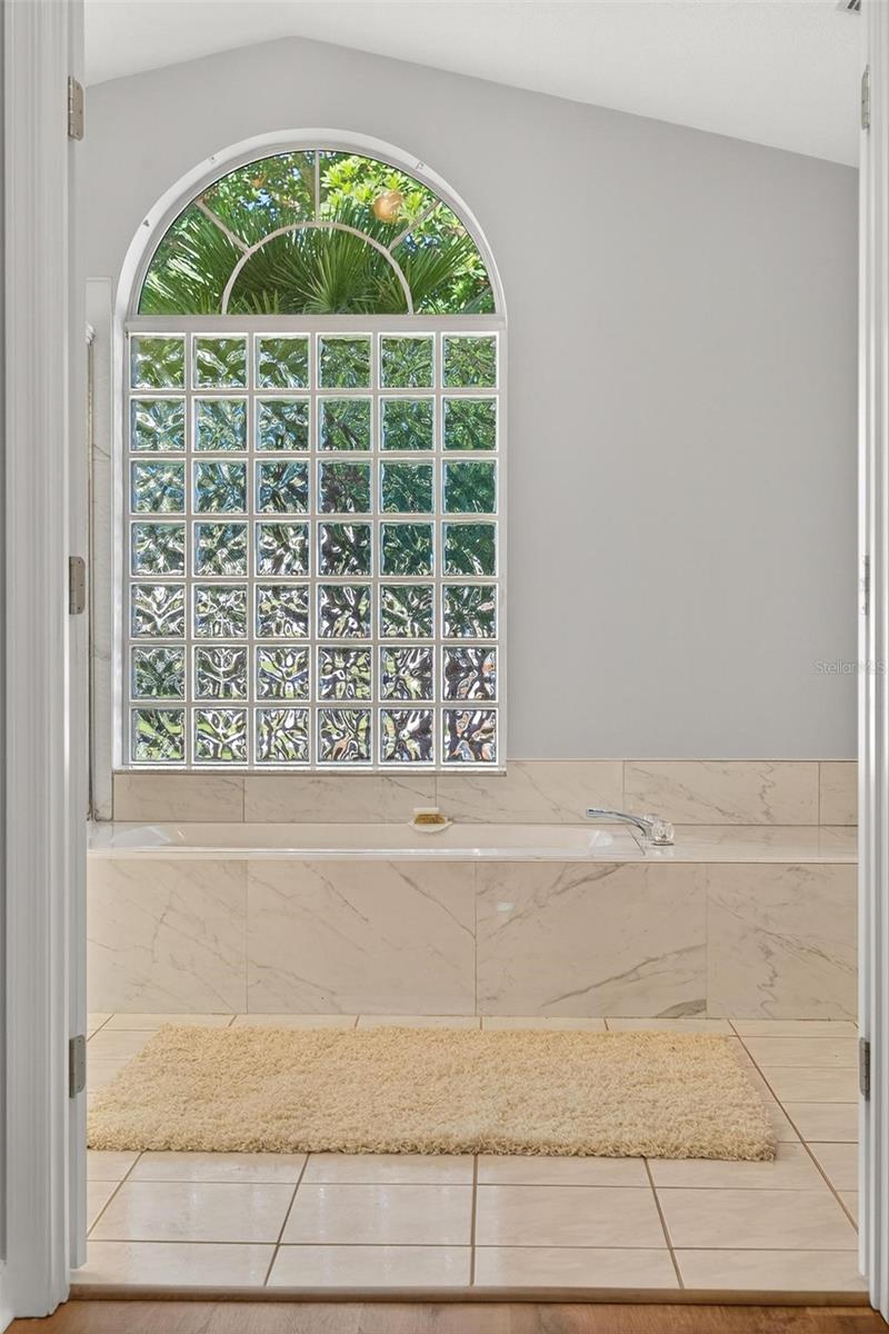 Image 32 of 71 For 2031 50th Avenue