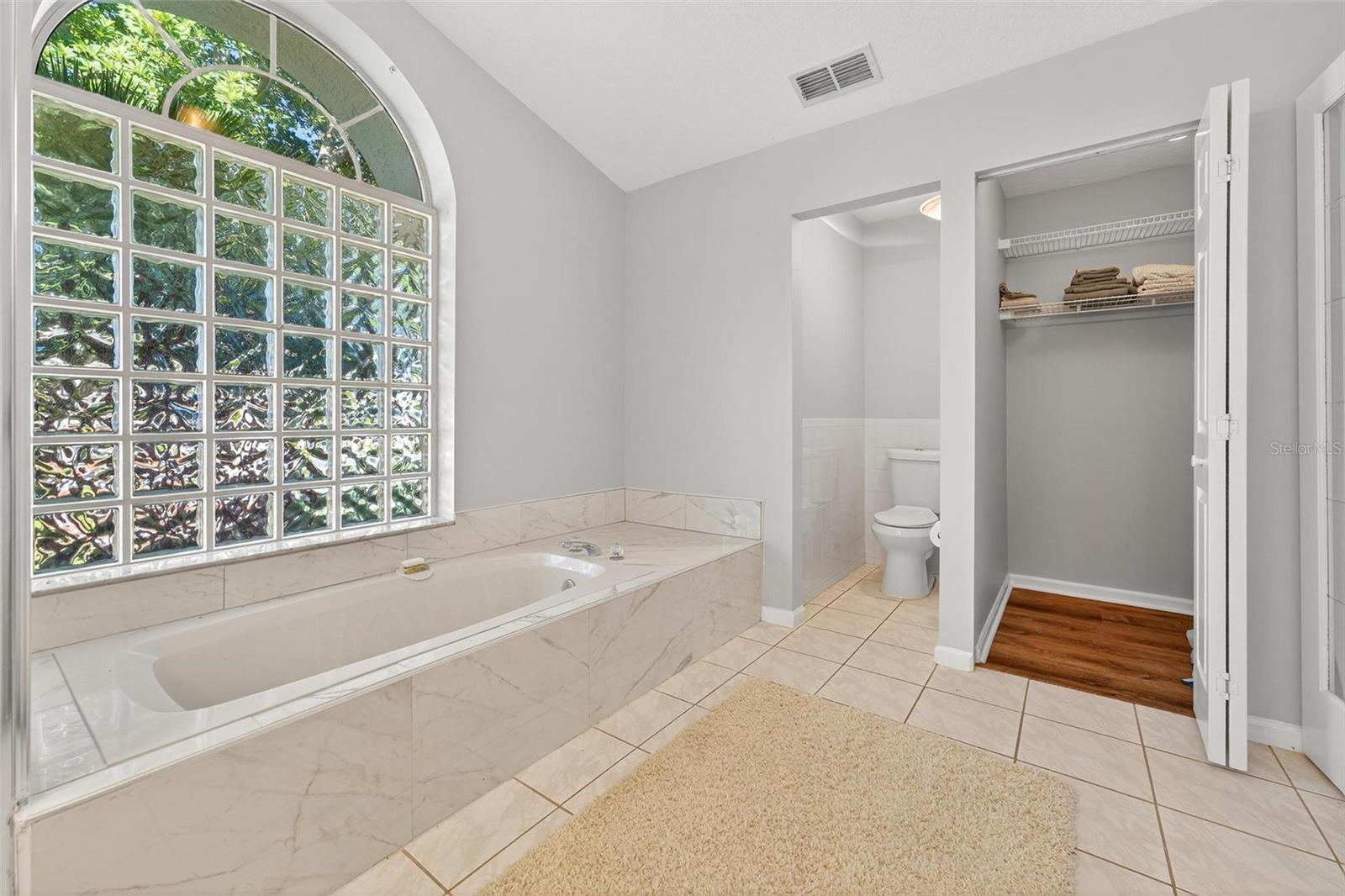 Image 33 of 71 For 2031 50th Avenue