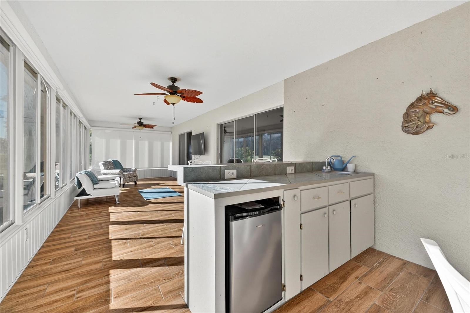 Image 41 of 71 For 2031 50th Avenue