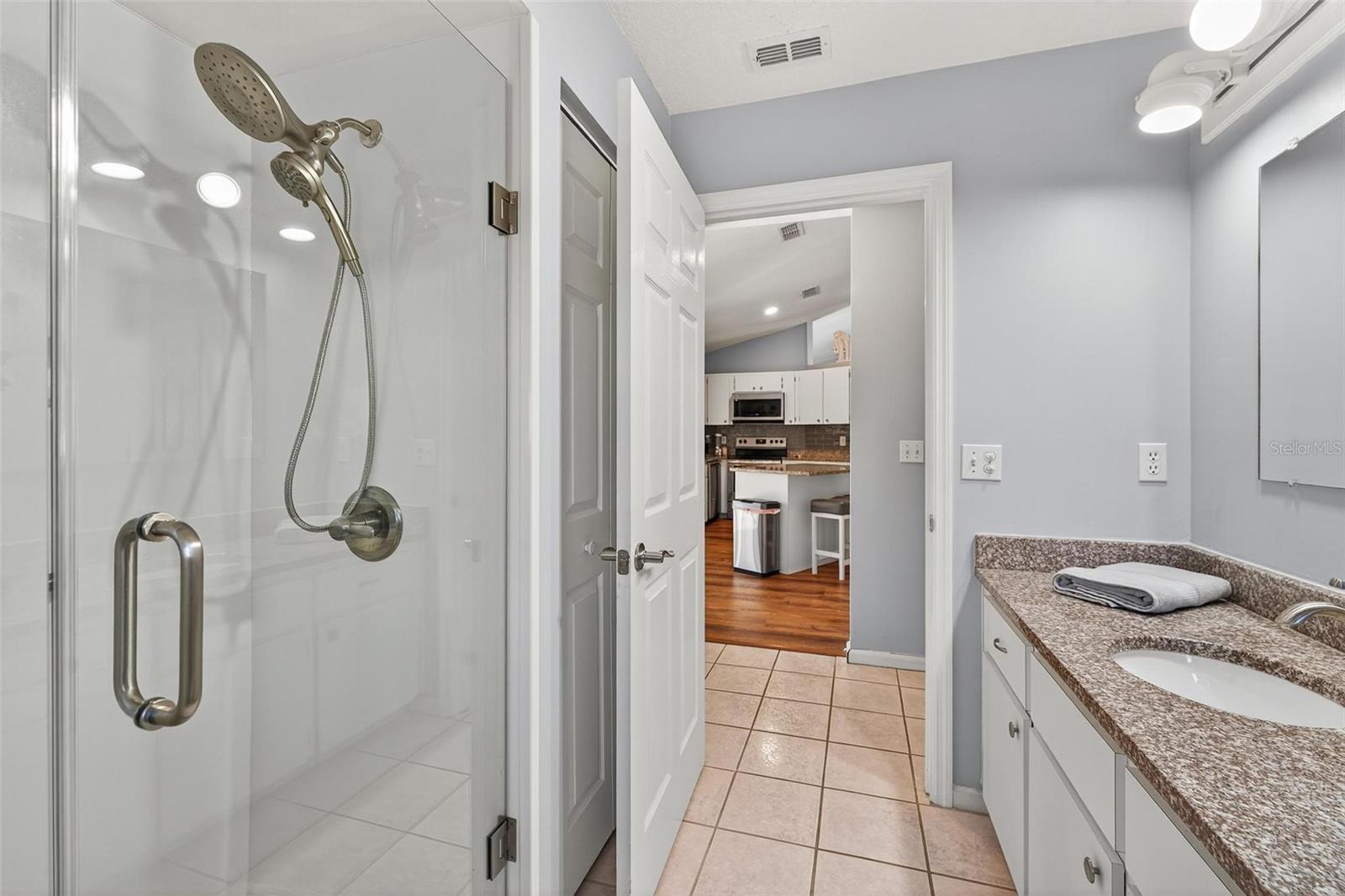 Image 50 of 71 For 2031 50th Avenue