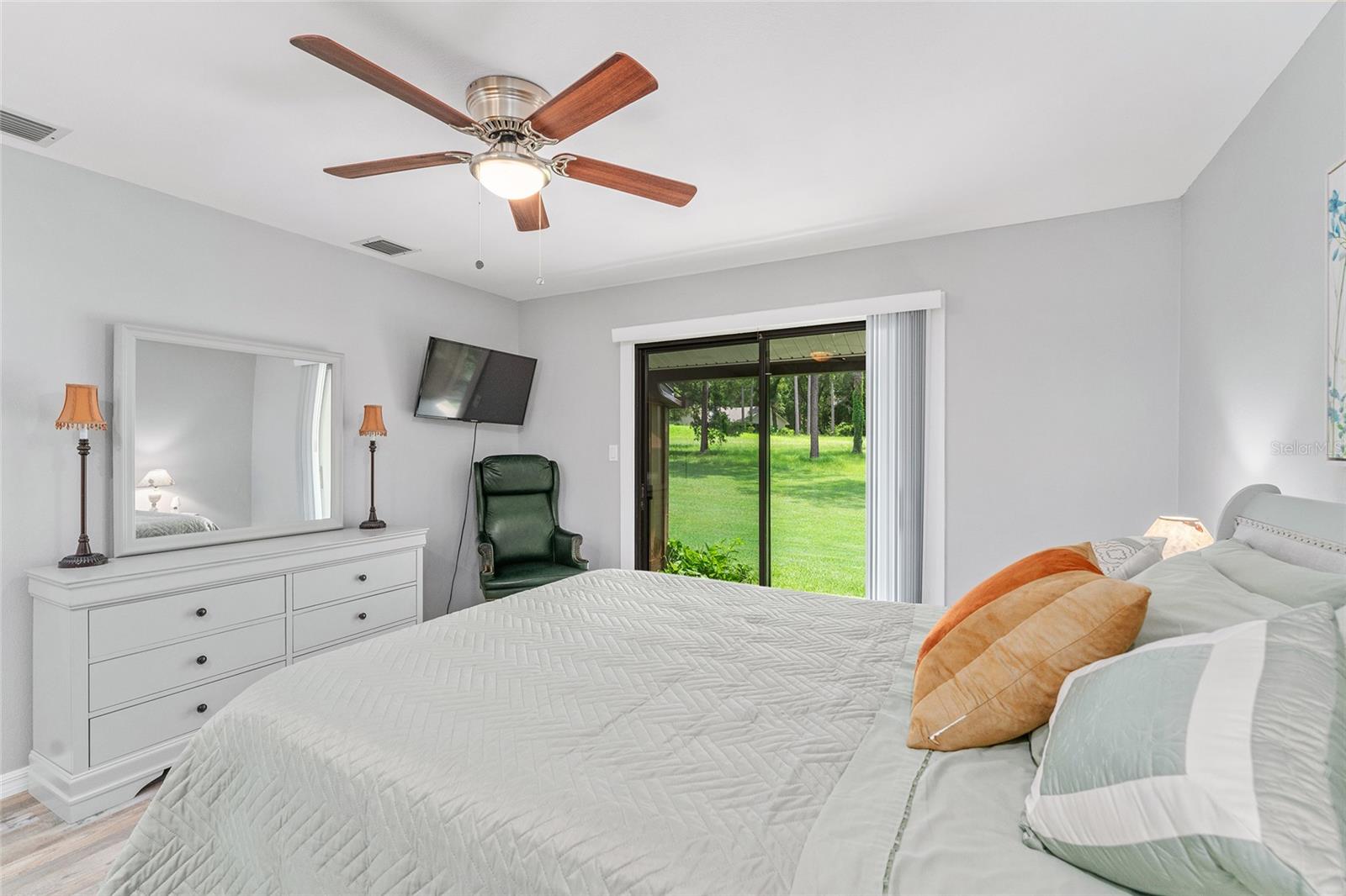 Image 31 of 53 For 19660 83rd Place Road C13