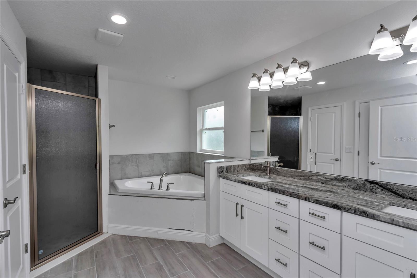 Image 27 of 49 For 17490 18th Ave Road