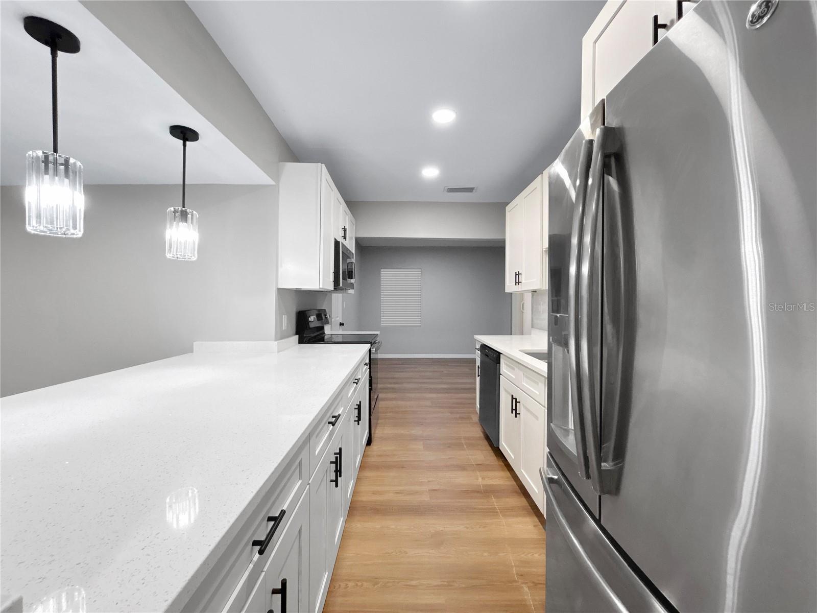 Image 10 of 30 For 2529 6th Street