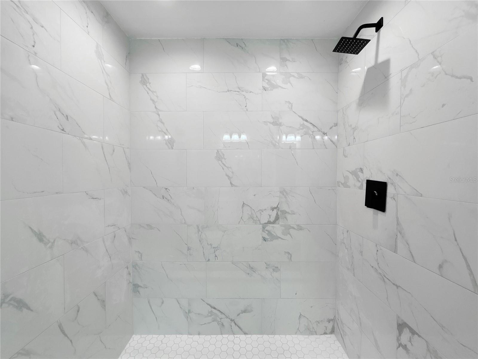 Image 18 of 30 For 2529 6th Street