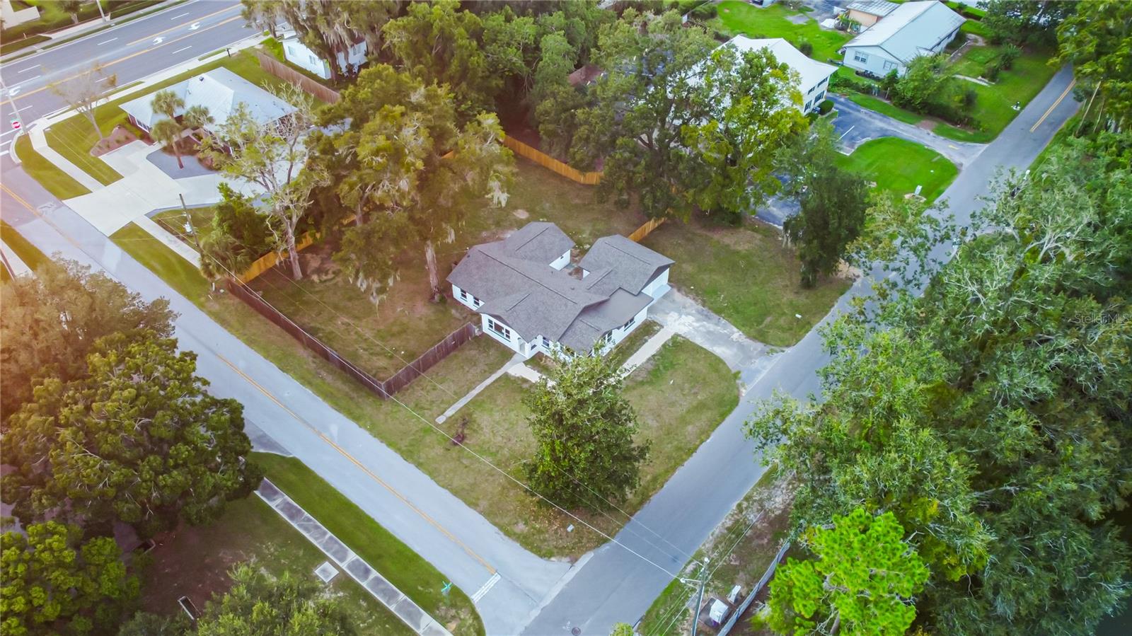 Image 4 of 30 For 2529 6th Street