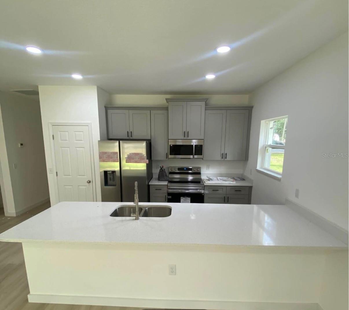 Image 3 of 10 For 6904 Se 22nd Ave